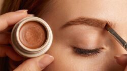 Homemade Eyebrow Gel Using Aloe and Cocoa Creates Soft Natural Hold