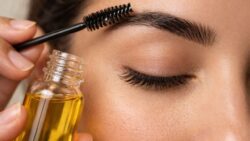 Daily Castor Oil Use Can Gradually Improve Lash Length and Eyebrow Thickness Naturally